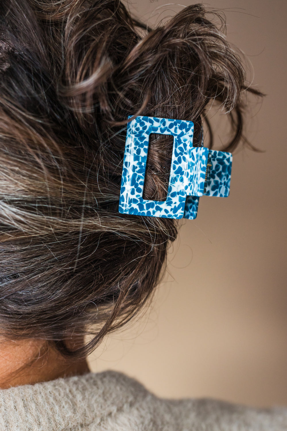 Blauwe haarclip dames rechthoekige haarklem met print in haar stijlvolle haaraccessoire