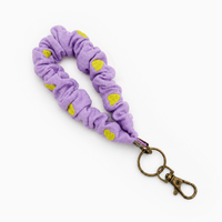 Scrunchie sleutelhanger - Zacht Linnen - Hartjes - Lila