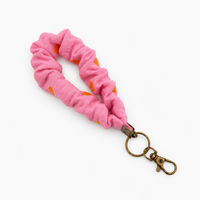 Scrunchie sleutelhanger - Zacht Linnen - Hartjes - Roze